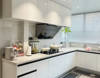 Which countertops are more popular in kitchen renovations?